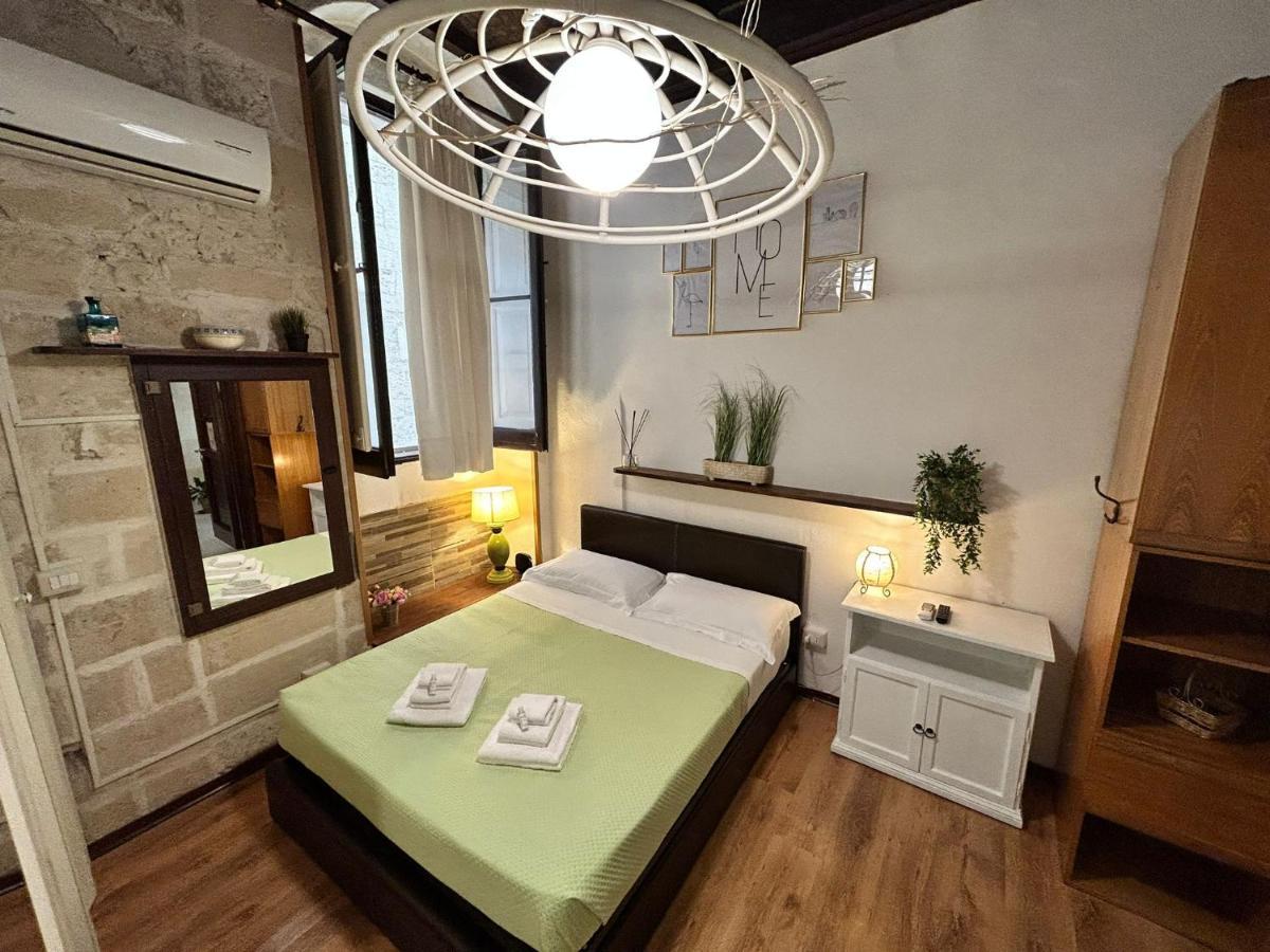 Palazzo Prioli Room Lecce Esterno foto